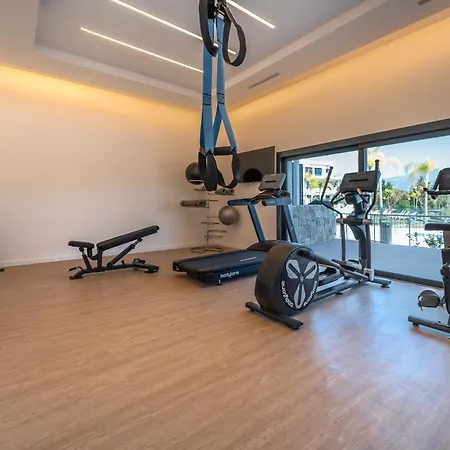 Newly Built 2 Bdrm Modern Oasis W Gym & Pool Lejlighed