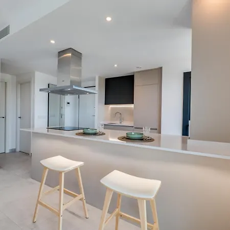 Apartment Newly Built 2 Bdrm Modern Oasis W Gym & Pool *
